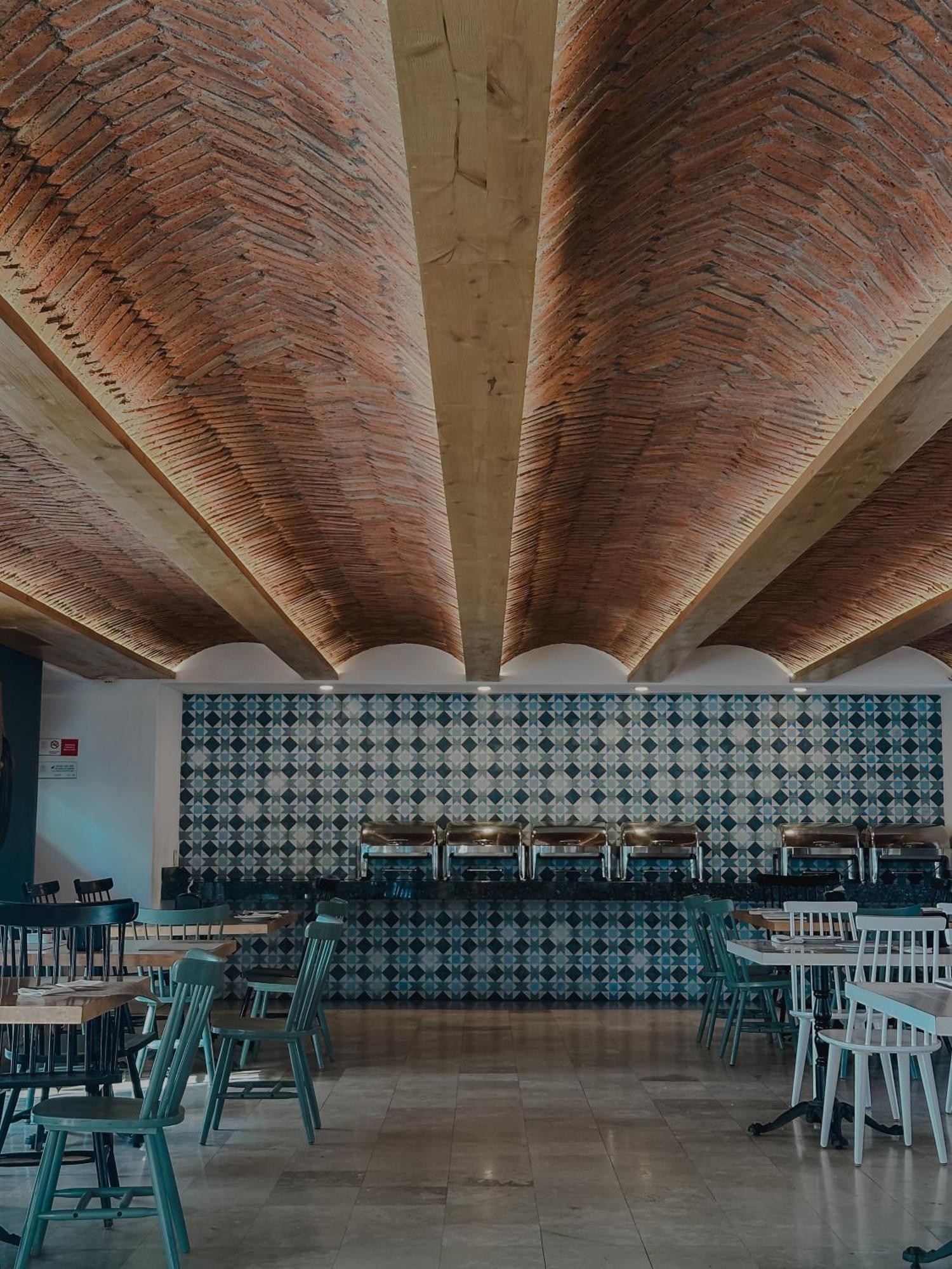 Hotel Catedral La Paz Exterior photo The ceiling of the restaurant