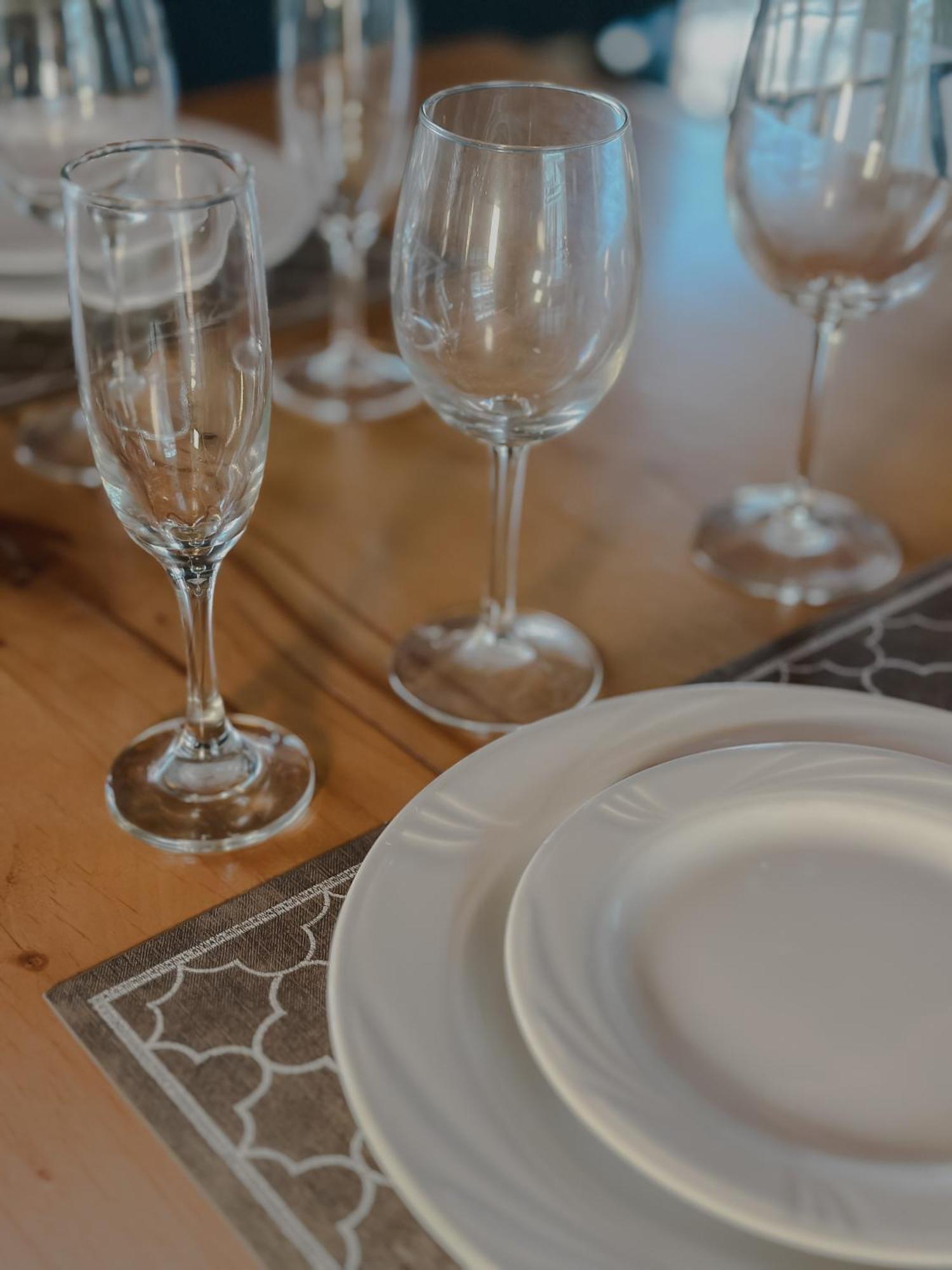 Hotel Catedral La Paz Exterior photo Champagne glasses